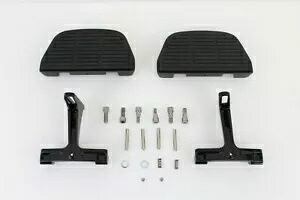 助手席フットボードセット ブラック V-Twin ハーレーダビッドソン用 Passenger Footboard Set Black for Harley Davidson by V-Twin 【並行輸入品】|カスタムパーツ WORLD倉庫