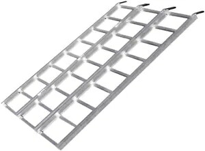 三つ折りローディングスロープ - 長さ 50x69 - 69 インチ、幅 50 インチ、折りたたむと 17.5 インチになります Yutrax TX103 Tri Fold Loading Ramp - 50x69 - 69\