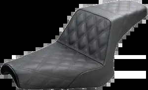 サドルメン ステップアップシート 格子ステッチ ブラック Y13-16-175 Saddlemen Step Up Seat Lattice Stitched Black Y13-16-175 【並行輸入品】