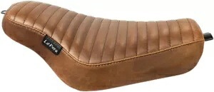ストリーカー プリーツ ビニール ソロ シート ブラウン Le Pera LK-356PTTDV 04-20 ハーレー XL用 Streaker Pleated Vinyl Solo Seat Brown Le Pera LK-356PTTDV For 04-20 Harley XL 【並行輸入品】｜カスタムパーツ WORLD倉庫 78,045円