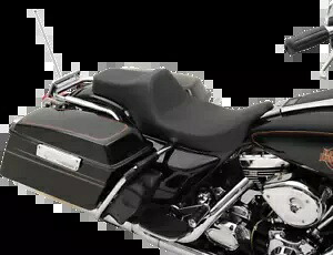 ドラッグスペシャリティーズ ブラック スムース プレデター III シート 0801-1128 Drag Specialties Black Smooth Predator III Seat 0801-1128 【並行輸入品】