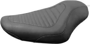 Tripper リブ合成皮革ソロシート - ブラック マスタング 76955 Tripper Ribbed Synthetic Leather Solo Seat - Black Mustang 76955 【並行輸入品】