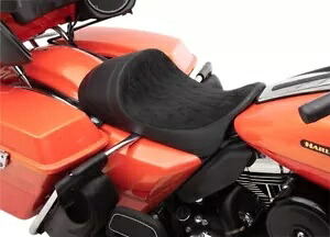 ダイヤモンド フェイク スエード EZ-On 2-Up シート ロー&フォワード ドラッグ スペシャリティーズ 0801-1255 Diamond Faux Suede EZ-On 2-Up Seat Low & Forward Drag Specialties 0801-1255 【並行輸入品】｜カスタムパーツ WORLD倉庫