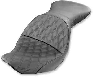 Explorer Touring 格子ステッチ 2 アップ シート - ブラック Saddlemen 800-23-029LS Explorer Touring Lattice Stitched 2-Up Seat - Black Saddlemen 800-23-029LS 【並行輸入品】