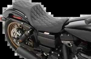 ドラッグ スペシャリティーズ ブラック スレッド ダブル ダイヤモンド プレデター III シート 0803-0602 Drag Specialties With Black Thread Double Diamond Predator III Seat 0803-0602 【並行輸入品】