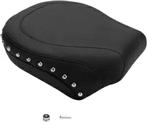ワイドスタッズビニールピリオンパッド マスタング 76243 06-17 ハーレーソフテイル用 Wide Studded Vinyl Pillion Pad Mustang 76243 For 06-17 Harley Softail 【並行輸入品】