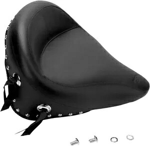 ワイドコンチョスカート スタッズビニールソロシート マスタング 75094 00-06 ハーレーソフテイル用 Wide Concho Skirt Studded Vinyl Solo Seat Mustang 75094 For 00-06 Harley Softail 【並行輸入品】 87,725円