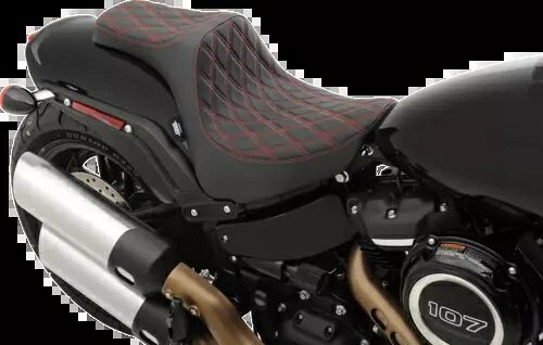 ドラッグスペシャリティーズ レッドスレッド ダブルダイヤモンド プレデター III シート 0802-1074 Drag Specialties With Red Thread Double Diamond Predator III Seat 0802-1074 【並行輸入品】