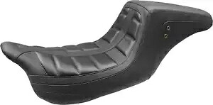 スクエアバック タック アンド ロール ビニール 2アップ シート マスタング 75239 08-20 ハーレー FLH FLTR用 Squareback Tuck and Roll Vinyl 2-Up Seat Mustang 75239 For 08-20 Harley FLH FLTR 【並行輸入品】