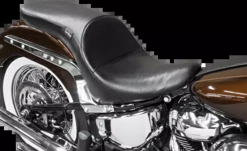 Le Pera スムース マーベリック シート - LYR-910S ブラック Le Pera Smooth Maverick Seat - LYR-910S Black 【並行輸入品】