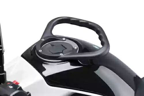 PUIG 助手席ハンドル ホンダ VFR1200F 2010 - 2016 ブラックに対応 PUIG PASSENGER HANDLE COMPATIBLE FOR HONDA VFR1200F 2010 - 2016 BLACK 【並行輸入品】