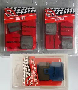 ブレンボ フロント/リア ブレーキパッド セット ベネリ トルネード TRE 900 2000 - 2002 BREMBO FRONT / REAR BRAKE PADS SET FOR BENELLI TORNADO TRE 900 2000 - 2002 【並行輸入品】