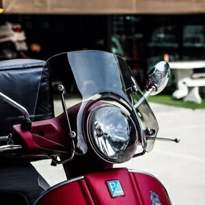 30 センチメートルスモークフロントガラスフロントガラスバイザーディフレクターベスパ GTS 150 300 22-2023 30 CM SMOKE WINDSHIELD WINDSCREEN VISOR DEFLECTOR FOR VESPA GTS 150 300 22-2023 【並行輸入品】