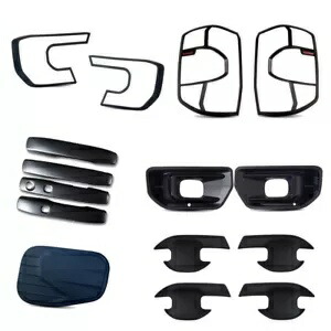 ブラックヘッドライトテールライト燃料ボウルドアカバーフォードレンジャー次世代 2022-24 BLACK HEADLIGHT TAIL LIGHT FUEL BOWL DOOR COVER FOR FORD RANGER NEXT GEN 2022-24 【並行輸入品】