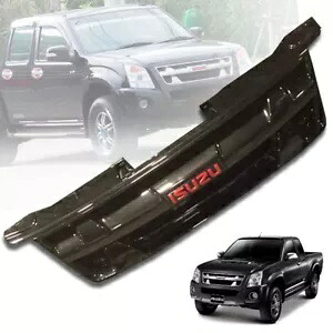 フロントグリルグリルカーボンレッドロゴいすゞロデオホールデン D-MAX DMAX 07-2011 FRONT GRILLE GRILL CARBON RED LOGO FOR ISUZU RODEO HOLDEN D-MAX DMAX 07-2011 【並行輸入品】