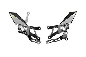 LIGHTECH 互換性のあるバックコントロール ヤマハ R3 2015 - 2023 ブラック FTRYA013- LIGHTECH COMPATIBLE BACK CONTROLS FOR YAMAHA R3 2015 - 2023 BLACK FTRYA013- 【並行輸入品】 92,565円