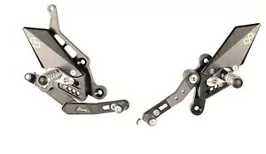LIGHTECH フットレストシステム ヤマハ MT-07 2014 - 2020 フラップボタン FTRYA008W- LIGHTECH FOOTREST SYSTEM FOR YAMAHA MT-07 2014 - 2020 FLAPPING BUTTONS FTRYA008W- 【並行輸入品】｜カスタムパーツ WORLD倉庫 100,430円