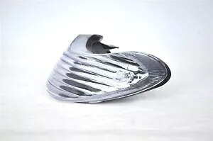 クリアレンズ LED テールライト ウインカー付き 99-03 SV650、98-04 TL 1000R用 Clear lens LED Tail Light With Turn Signals For 99-03 SV650, 98-04 TL 1000R 【並行輸入品】