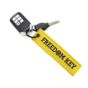 1PC 両面刺繍キーチェーンタグオートバイ車バイクキーリングギフト 1PC Double Sided Embroidered Key Chain Tag Motorcycle Car Bike Keyring Gift 【並行輸入品】
