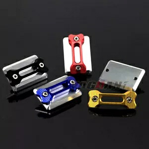 フロントブレーキリザーバーカバーホンダ CBR 150R/250R 10-20 CBR 500R CB190R CBF125 Front Brake Reservoir Cover For HONDA CBR 150R/250R 10-20 CBR 500R CB190R CBF125 【並行輸入品】
