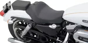 ドラッグスペシャリティーズ リアシート 0804-0393 Drag Specialties Rear Seat 0804-0393 【並行輸入品】｜カスタムパーツ WORLD倉庫 57,475円