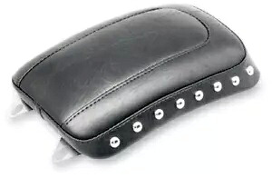 マスタング スタッズ付き薄型ピリオンパッド 75098 Mustang Studded Thin Pillion Pad 75098 【並行輸入品】