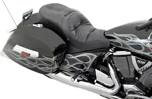 ドラッグスペシャリティーズ ロープロファイルツーリングシート Victory OEM バックレスト用 0810-1542 Drag Specialties Low-Profile Touring Seat for Victory OEM Backrest 0810-1542 【並行輸入品】