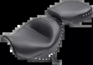 マスタング ワイド ツーリング ツーピース シート 76060 Mustang Wide Touring Two-Piece Seat 76060 【並行輸入品】|カスタムパーツ WORLD倉庫