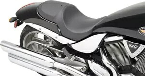 ドラッグスペシャリティーズ バックレスト付きプレデターシート オプション 0810-1583 Drag Specialties Predator Seat with Backrest Option 0810-1583 【並行輸入品】