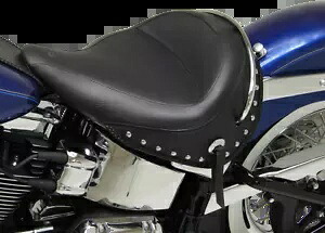 マスタング ワイドソロシート 76231 Mustang Wide Solo Seat 76231 【並行輸入品】