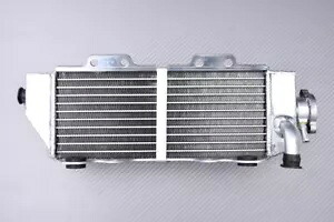 Ultra Amplified Racing ウォータークーラー 右 ヤマハ YZF 400 YZ400F 1998-1999- Ultra Amplified Racing Water Cooler Right YAMAHA YZF 400 YZ400F 1998-1999- 【並行輸入品】