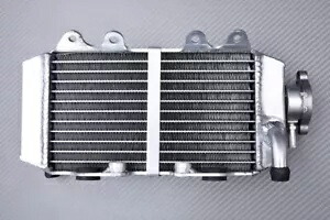 Ultra Amplified Racing ウォーター クーラー 右ホンダ CRF 150 R CRF150R 2007-2009- Ultra Amplified Racing Water Cooler Right Honda CRF 150 R CRF150R 2007-2009- 【並行輸入品】