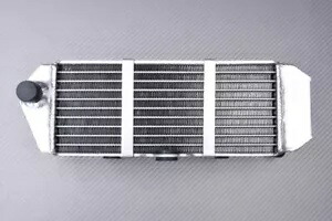 左超強化レーシング AVDB ウォーターラジエーター SUZUKI RMX 250 RM 1989-1997 Left Ultra-Reinforced Racing AVDB Water Radiator SUZUKI RMX 250 RM 1989-1997 【並行輸入品】