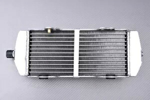 Ultra Amplified Racing ウォータークーラー クーラーリンカー BETA RR-S 390 4T 2018-2019- Ultra Amplified Racing Water Cooler Cooler Linker BETA RR-S 390 4T 2018-2019- 【並行輸入品】