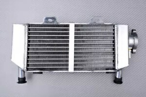 右超強化レーシング AVDB ウォーターラジエター ホンダ CRF250 R CRF250R 2004-09 Right Ultra-Reinforced Racing AVDB Water Radiator HONDA CRF250 R CRF250R 2004-09 【並行輸入品】 42,240円
