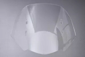 クリアフロントガラス / ポリカーボネート製フロントガラス ホンダ ゴールドウィング 1800 2018-2024 4mm Clear Windshield / Windscreen in Polycarbonate HONDA GOLDWING 1800 2018-2024 4mm 【並行輸入品】