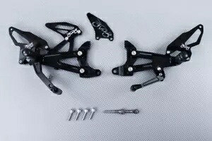AVDB 調整可能なブラック フットレスト システム DUCATI PANIGALE V4 2018-2021- AVDB Adjustable Black Footrest System DUCATI PANIGALE V4 2018-2021- 【並行輸入品】