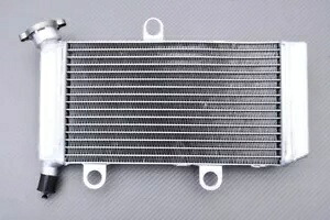 レーシングウォーターラジエーター冷却 ヤマハ XTR 660 XT660R XT R DM01 2004-2015 Racing Water Radiator Cooling YAMAHA XTR 660 XT660R XT R DM01 2004-2015 【並行輸入品】