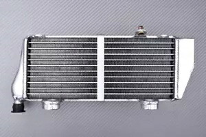 左超強化レーシング AVDB 水ラジエーター冷却 KTM SX 250 2008-2010 Left Ultra-Reinforced Racing AVDB Water Radiator Cooling KTM SX 250 2008-2010 【並行輸入品】