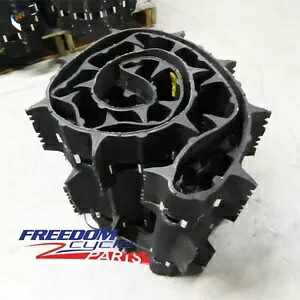 SKI-DOO パウダー マックス フレックスエッジ 16 インチ x 137 インチ x 1.75 インチ フルクリップ 2.86 インチ ピッチ 504153294 SKI-DOO POWDER MAX FLEXEDGE 16” x 137” x 1.75” FULL CLIP 2.86\