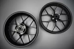 ブラック フロント + リア ホイール リム 4,4/5,9Kg デザイン 2012 ホンダ CBR 1000 RR 2008-2011 Black Front + Rear Wheels Rims 4,4/5,9Kg DESIGN 2012 HONDA CBR 1000 RR 2008-2011 【並行輸入品】