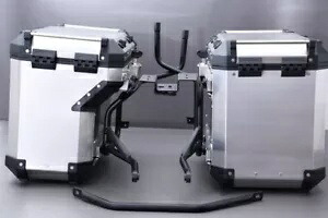 サイドケース 110L アルミ + ブラケット + アタッチメント ホンダ CRF1000 AFRCATWIN 16-17- Side case 110L aluminium + brackets + attachments Honda CRF1000 AFRICATWIN 16-17- 【並行輸入品】