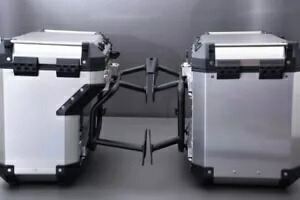 サイドケース 110L アルミニウム + ブラケット + アタッチメント KTM ADV 1090 L/R/S 2017-2019- Side case 110L aluminium + brackets + attachments KTM ADV 1090 L / R /S 2017-2019- 【並行輸入品】