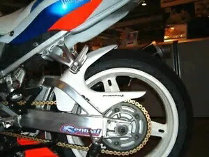 ピラミッドハガー マッドガード フェンダー グロスホワイト スズキ GSXR 750 00-03 GSXR 1000 01-02 Pyramid Hugger Mudguard Fender Gloss White Suzuki GSXR 750 00-03 GSXR 1000 01-02 【並行輸入品】