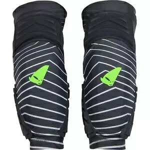 UFO Plastics MTB M33 ニーガード - S KS05003#KS UFO Plastics MTB M33 Knee Guards - Small KS05003#KS 【並行輸入品】
