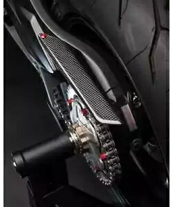 LIGHTECH カーボンチェーンカバー CARM1012 Mv Agusta Rivale 800 2014 - 2016用 LIGHTECH Carbon Chain Cover CARM1012 for Mv Agusta Rivale 800 2014 - 2016 【並行輸入品】 50,160円