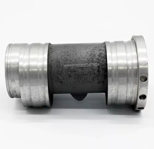ロンスター レーシング LSR アクスル キャスト ベアリング キャリア ハウジング ヤマハ YFZ450R YFZ450X Lonestar Racing LSR Axle Cast Bearing Carrier Housing Yamaha YFZ450R YFZ450X 【並行輸入品】