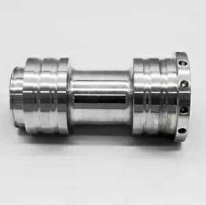 Lonestar Racing LSR ビレットアクスルベアリングキャリアハウジングヤマハ YFZ 450R 450X すべて Lonestar Racing LSR Billet Axle Bearing Carrier Housing Yamaha YFZ 450R 450X All 【並行輸入品】|カスタムパーツ WORLD倉庫