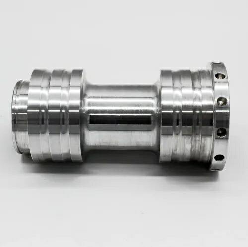 Lonestar Racing LSR アクスル ビレット ベアリング キャリア ハウジング KTM 450 505 SX Lonestar Racing LSR Axle Billet Bearing Carrier Housing KTM 450 505 SX 【並行輸入品】｜カスタムパーツ WORLD倉庫