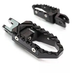 ブラック ツアー フロント ライダー フットペグ BMW R nineT スクランブラー 17 18 用 Black TOUR Front Rider Foot Pegs For BMW R nineT Scrambler 17 18 【並行輸入品】